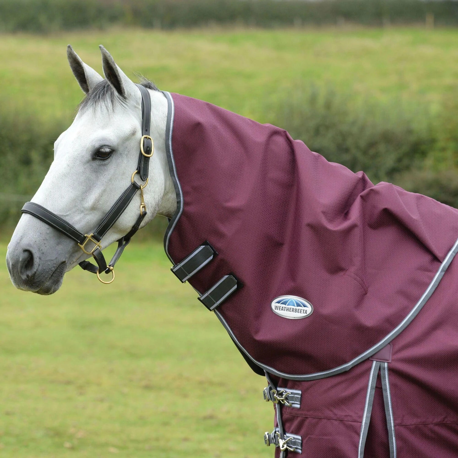 Weatherbeeta Comfitec Plus Dynamic II Lite Horse Turnout Neck Cover (Maroon/Grey/White) - Image 3