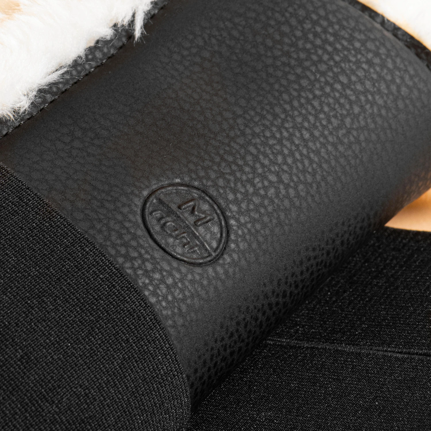 Horse Riding Synthetic Sheepskin Brushing Boots For Horse 500 Twin-Pack - Image 9