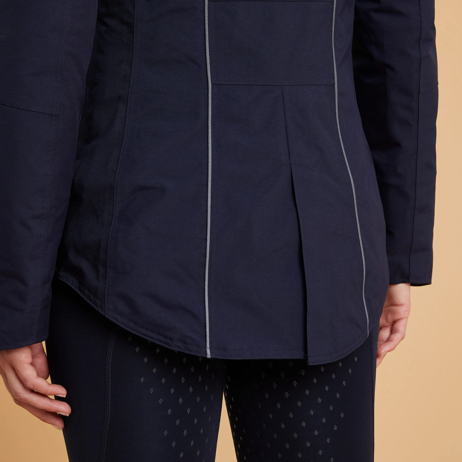 Women's Warm And Waterproof Horse Riding Jacket 580 - Image 10